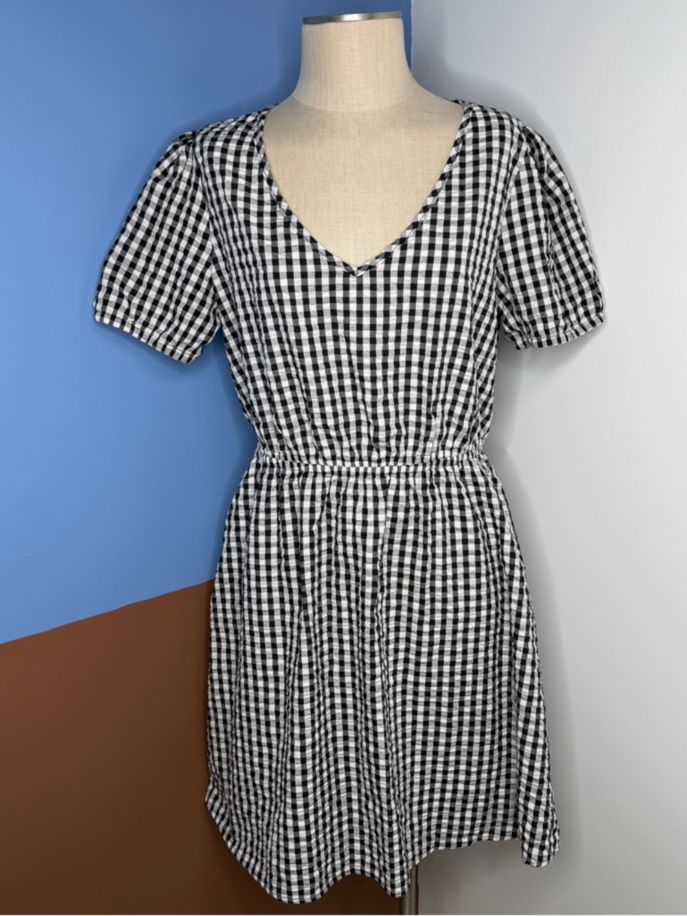 Chloe + Rene Black and White Gingham V-Neck Dress Open Elastic‎ Back Large